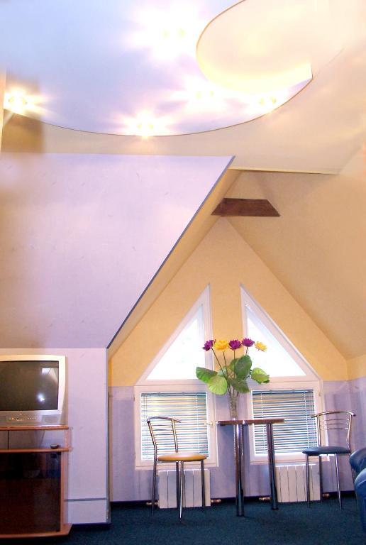 Hotel Hottey Kiev Habitación foto